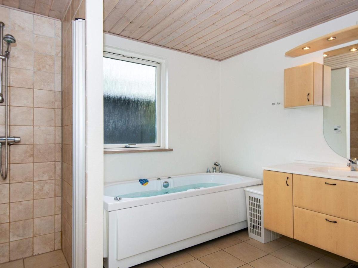 Three-Bedroom Holiday Home In Ebeltoft 14 מראה חיצוני תמונה